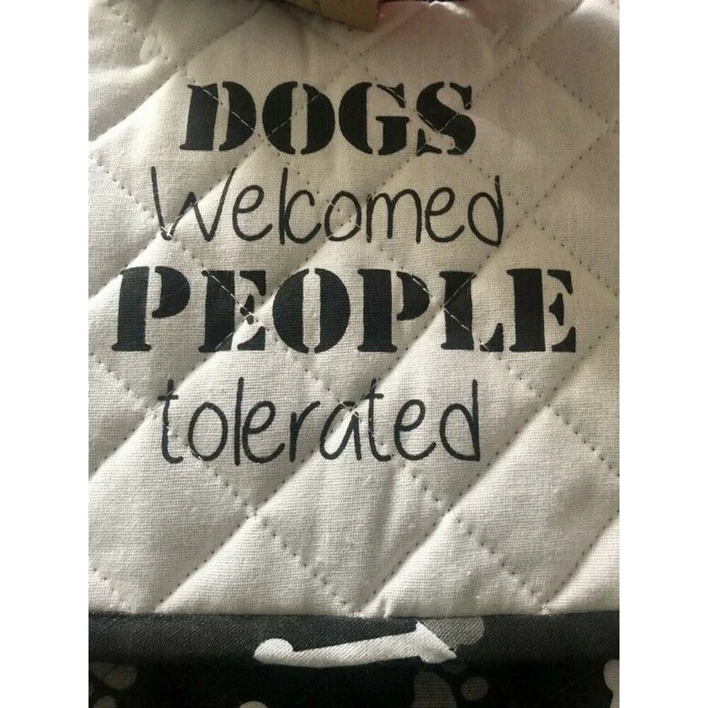 Dogs Welcome Kitchen Oven Mitt Potholder Dog Bones Paw Prints Pet Black Set of 2